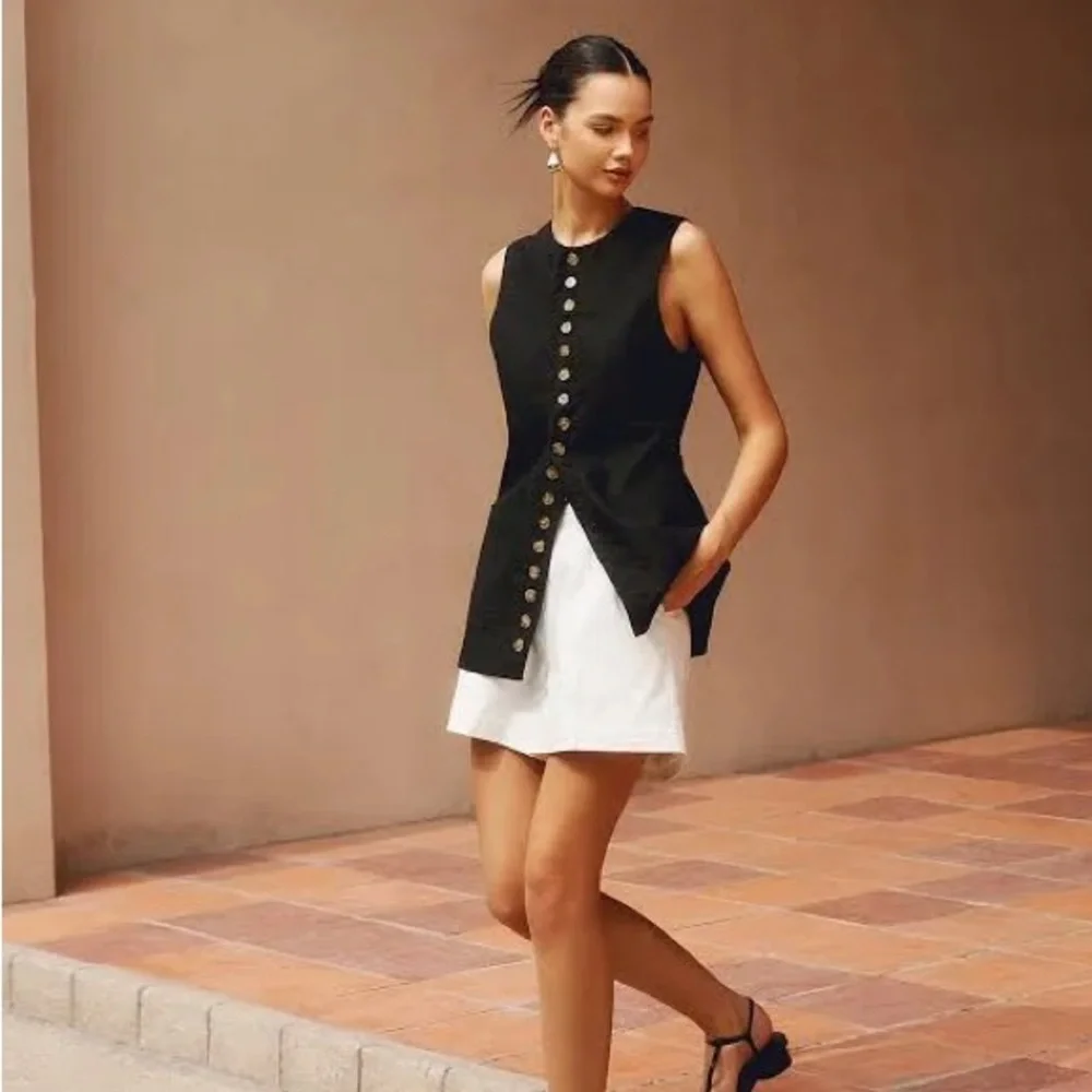Black Cotton & Linen Crew Neck Sleeveless Button Up Front Longline Vest - Picture 6 of 14